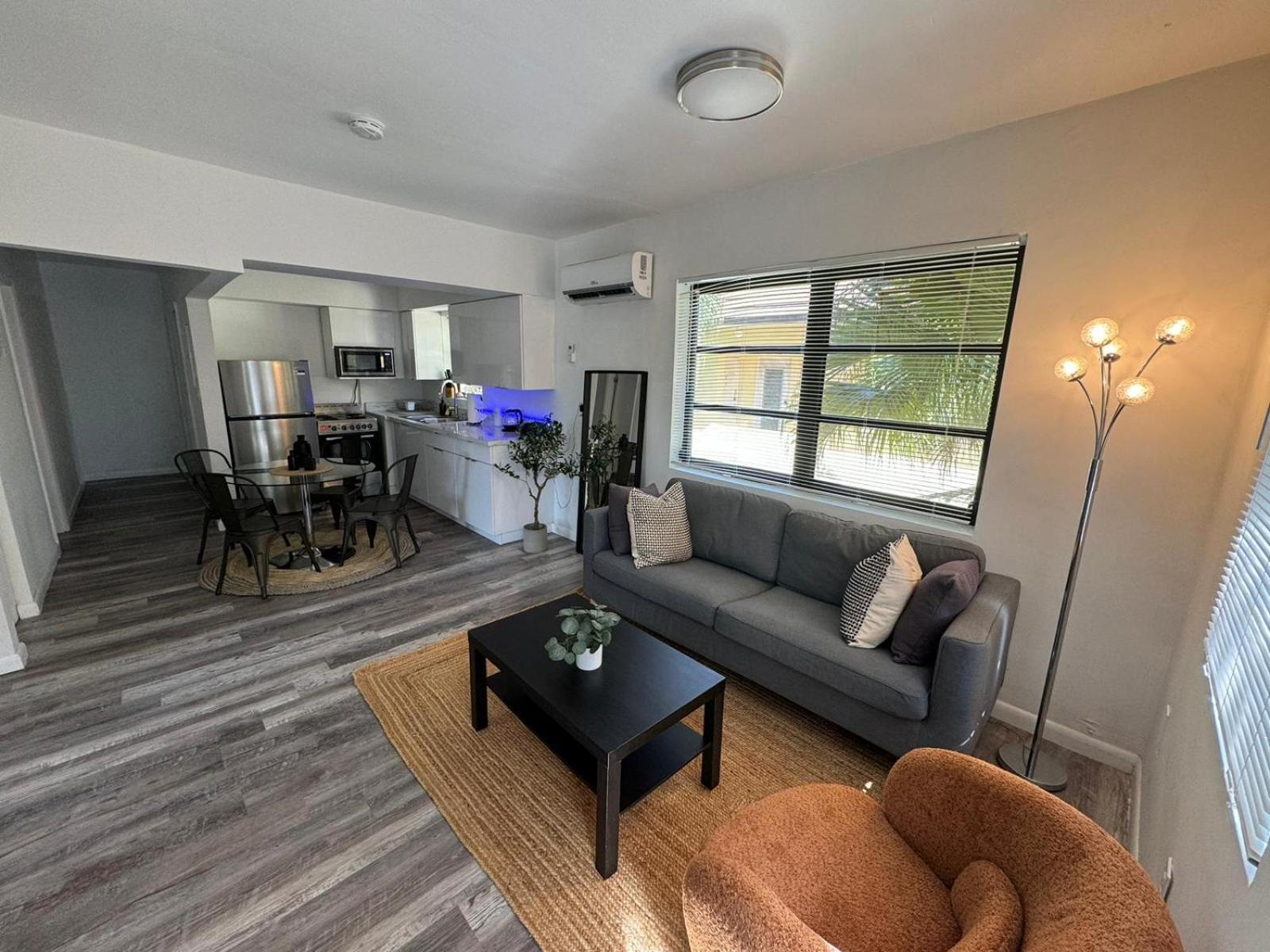 Fully Equipped Apartments With Parking Near Cocowalk Miami Zewnętrze zdjęcie