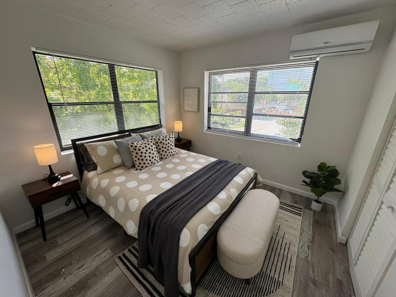 Fully Equipped Apartments With Parking Near Cocowalk Miami Zewnętrze zdjęcie