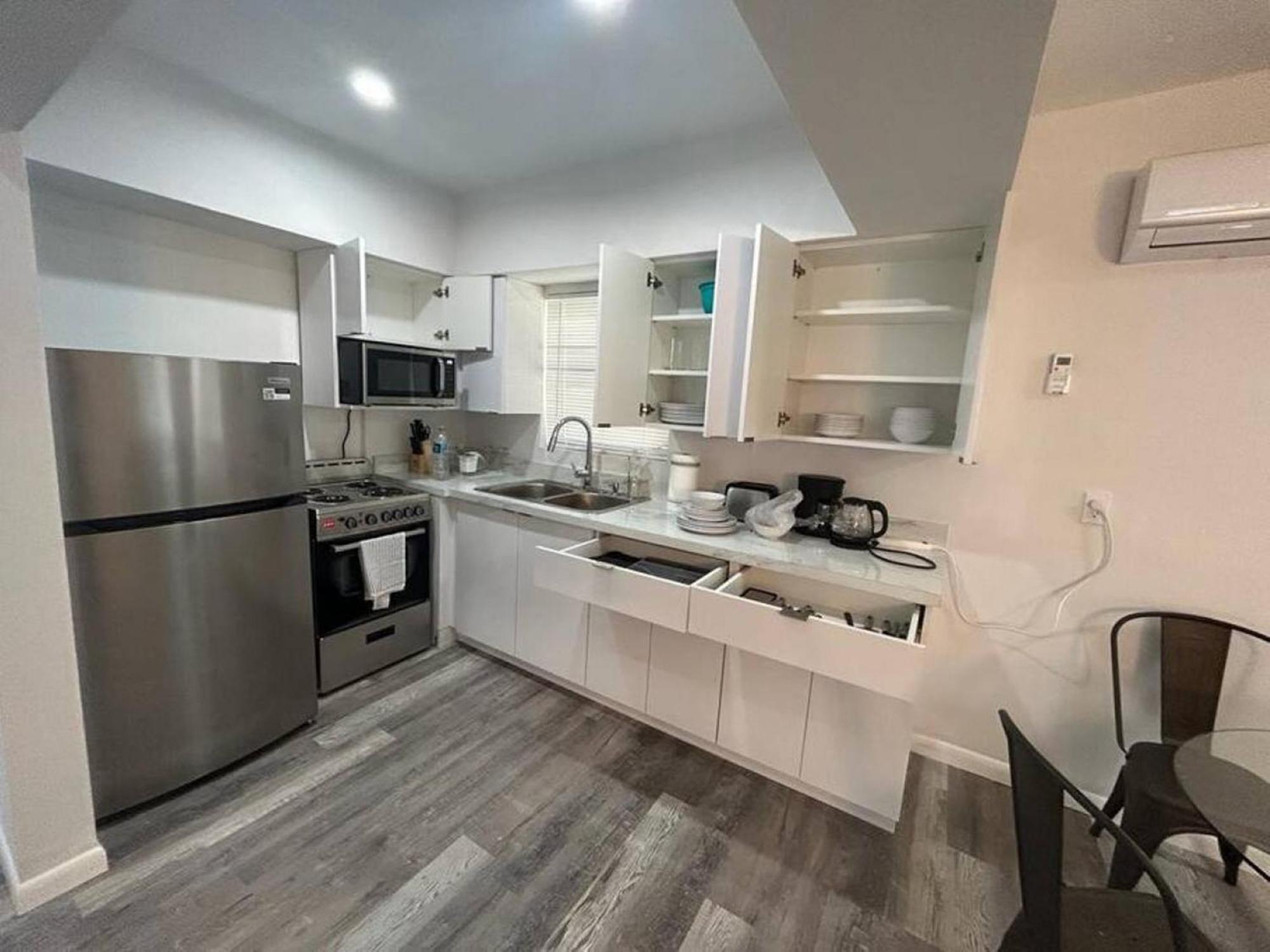 Fully Equipped Apartments With Parking Near Cocowalk Miami Zewnętrze zdjęcie