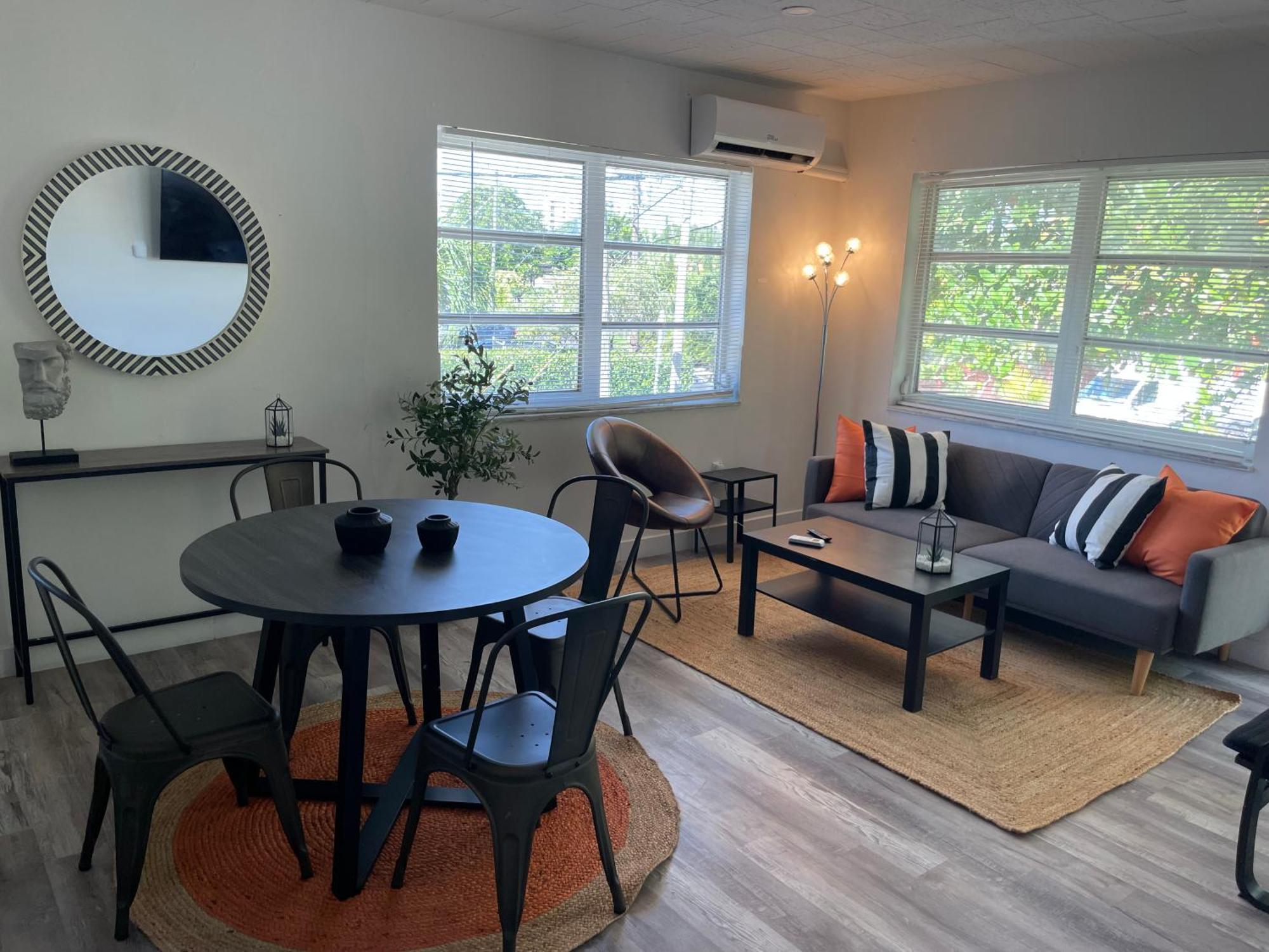 Fully Equipped Apartments With Parking Near Cocowalk Miami Zewnętrze zdjęcie
