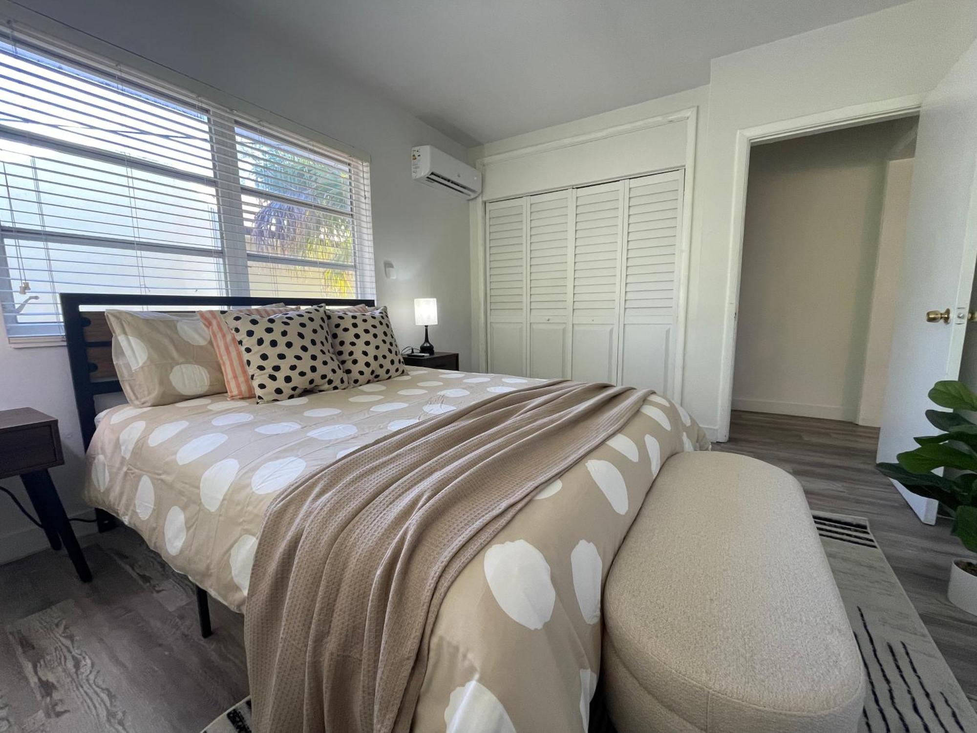 Fully Equipped Apartments With Parking Near Cocowalk Miami Zewnętrze zdjęcie