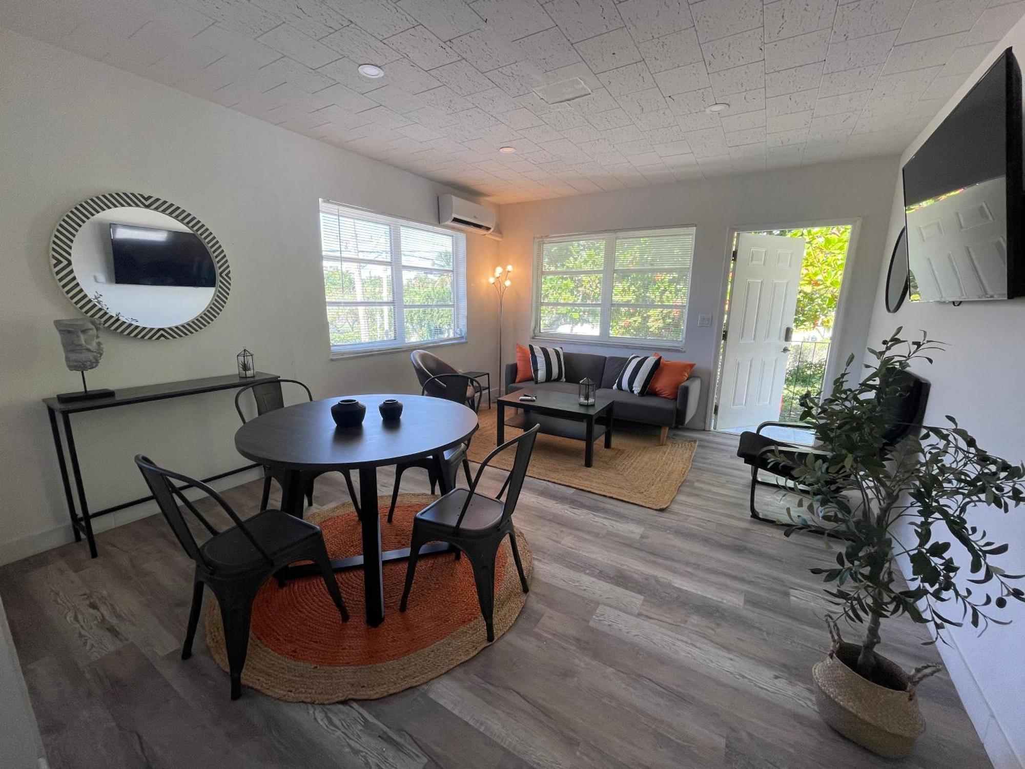 Fully Equipped Apartments With Parking Near Cocowalk Miami Zewnętrze zdjęcie