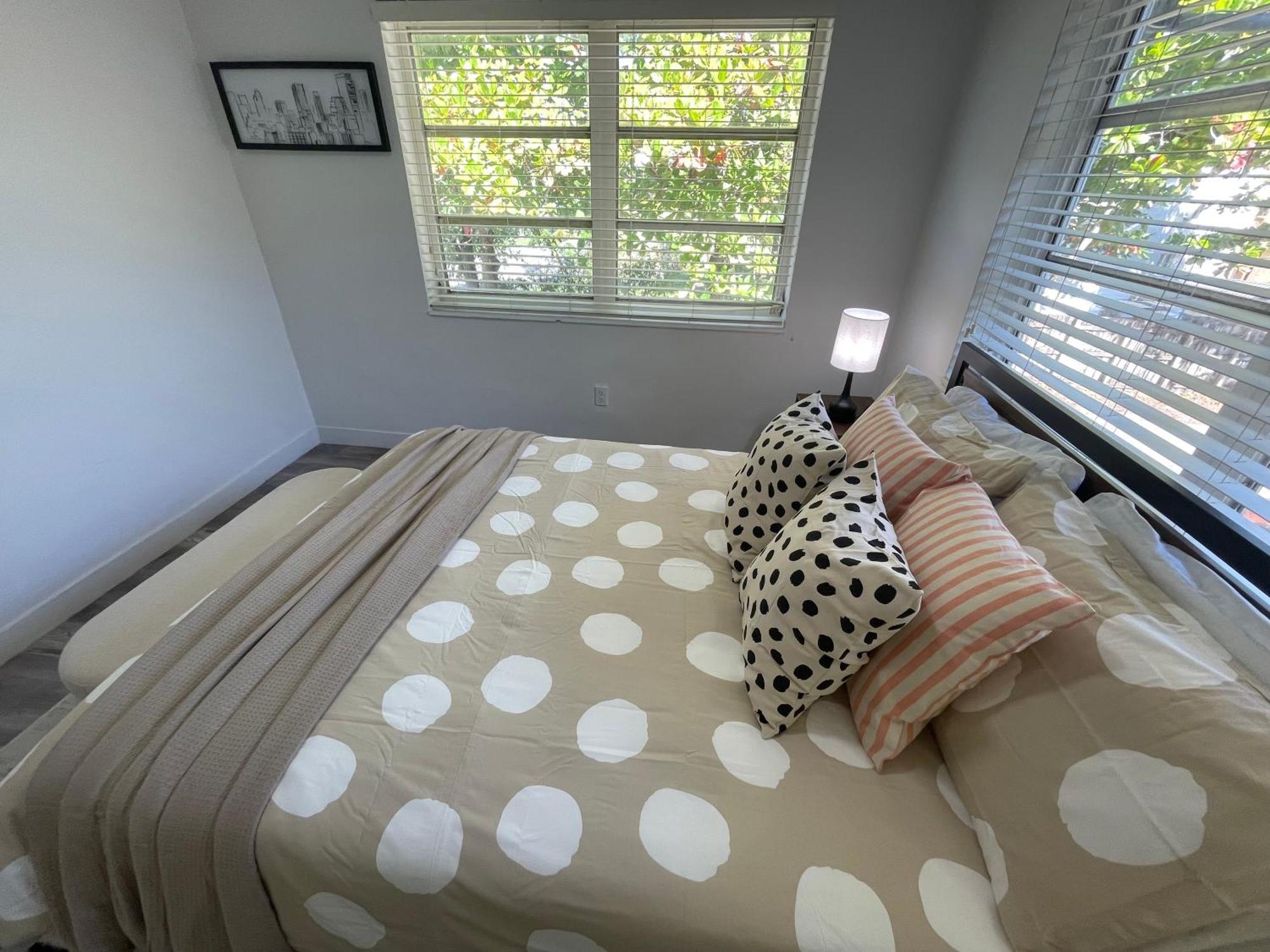 Fully Equipped Apartments With Parking Near Cocowalk Miami Zewnętrze zdjęcie