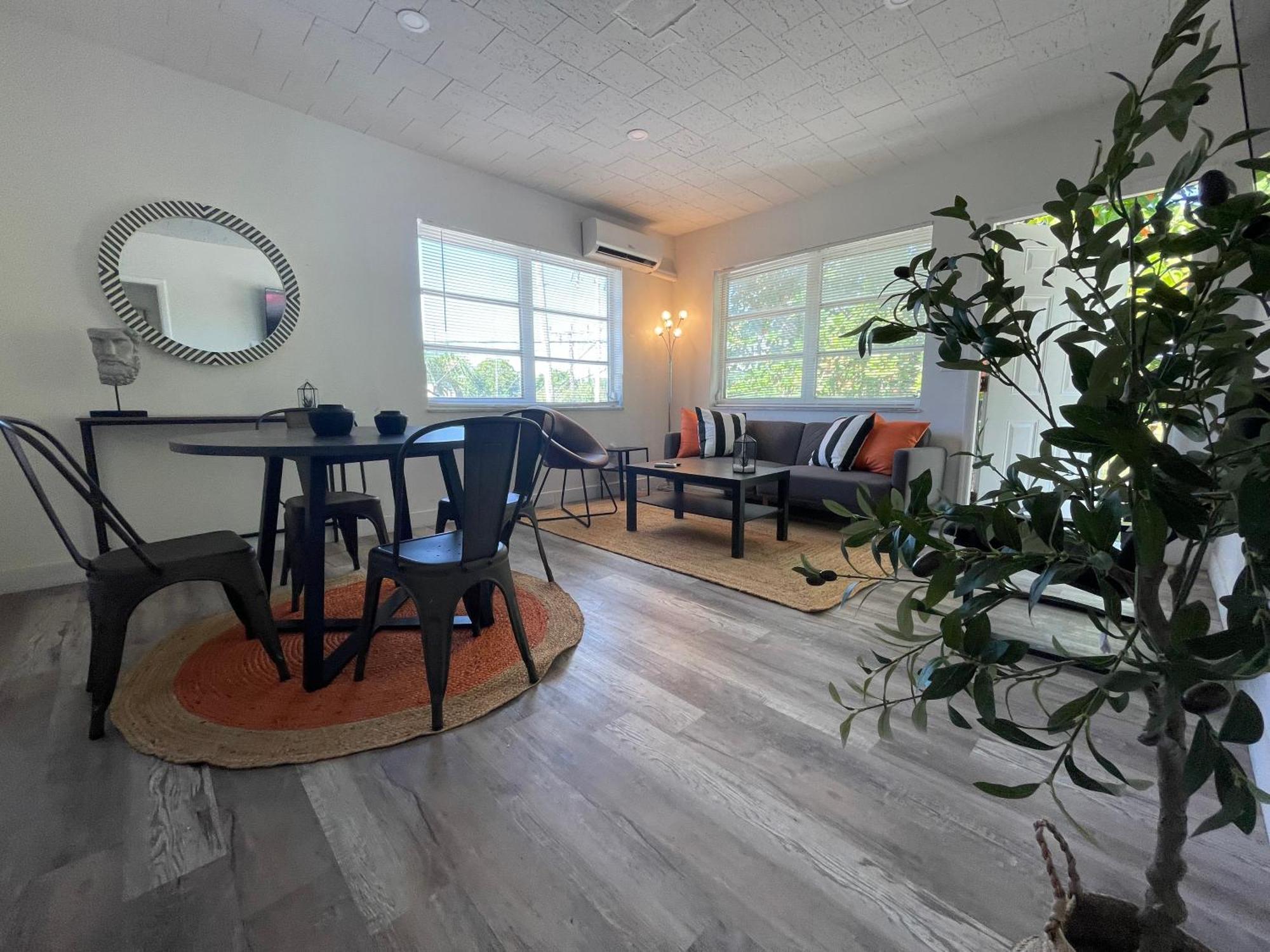 Fully Equipped Apartments With Parking Near Cocowalk Miami Zewnętrze zdjęcie