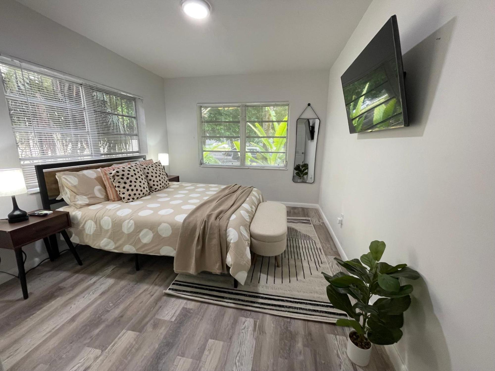 Fully Equipped Apartments With Parking Near Cocowalk Miami Zewnętrze zdjęcie