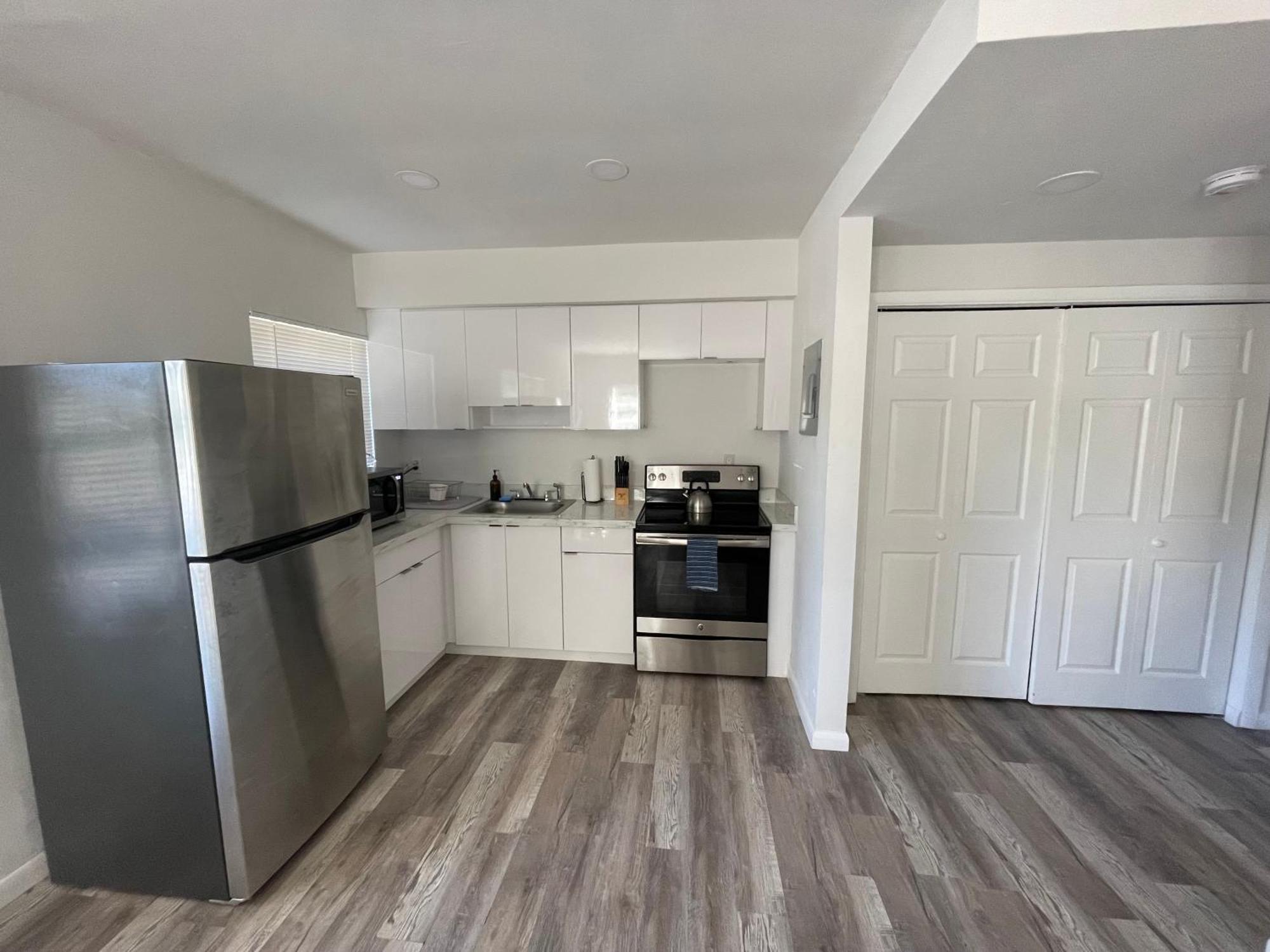 Fully Equipped Apartments With Parking Near Cocowalk Miami Zewnętrze zdjęcie