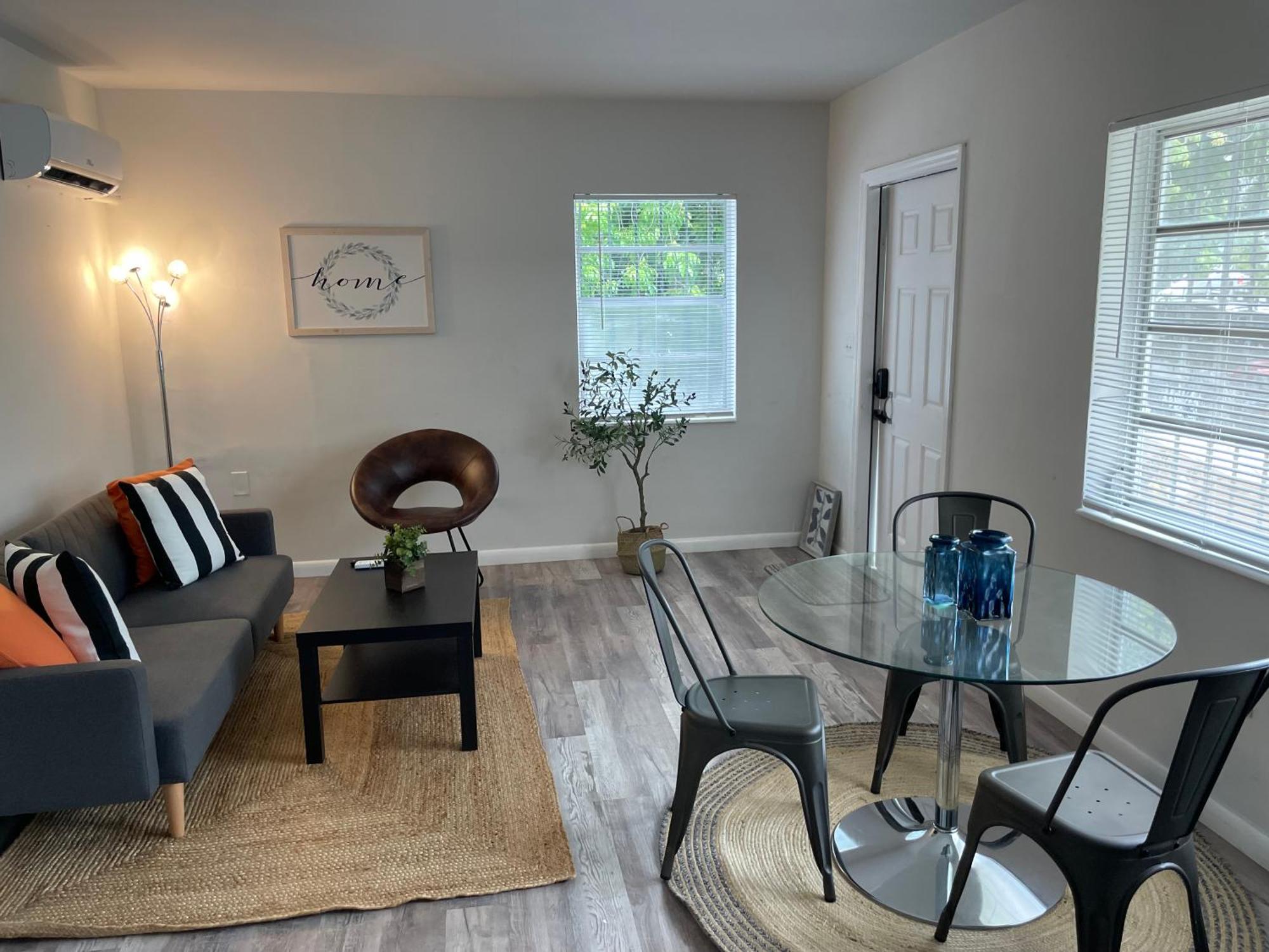 Fully Equipped Apartments With Parking Near Cocowalk Miami Zewnętrze zdjęcie