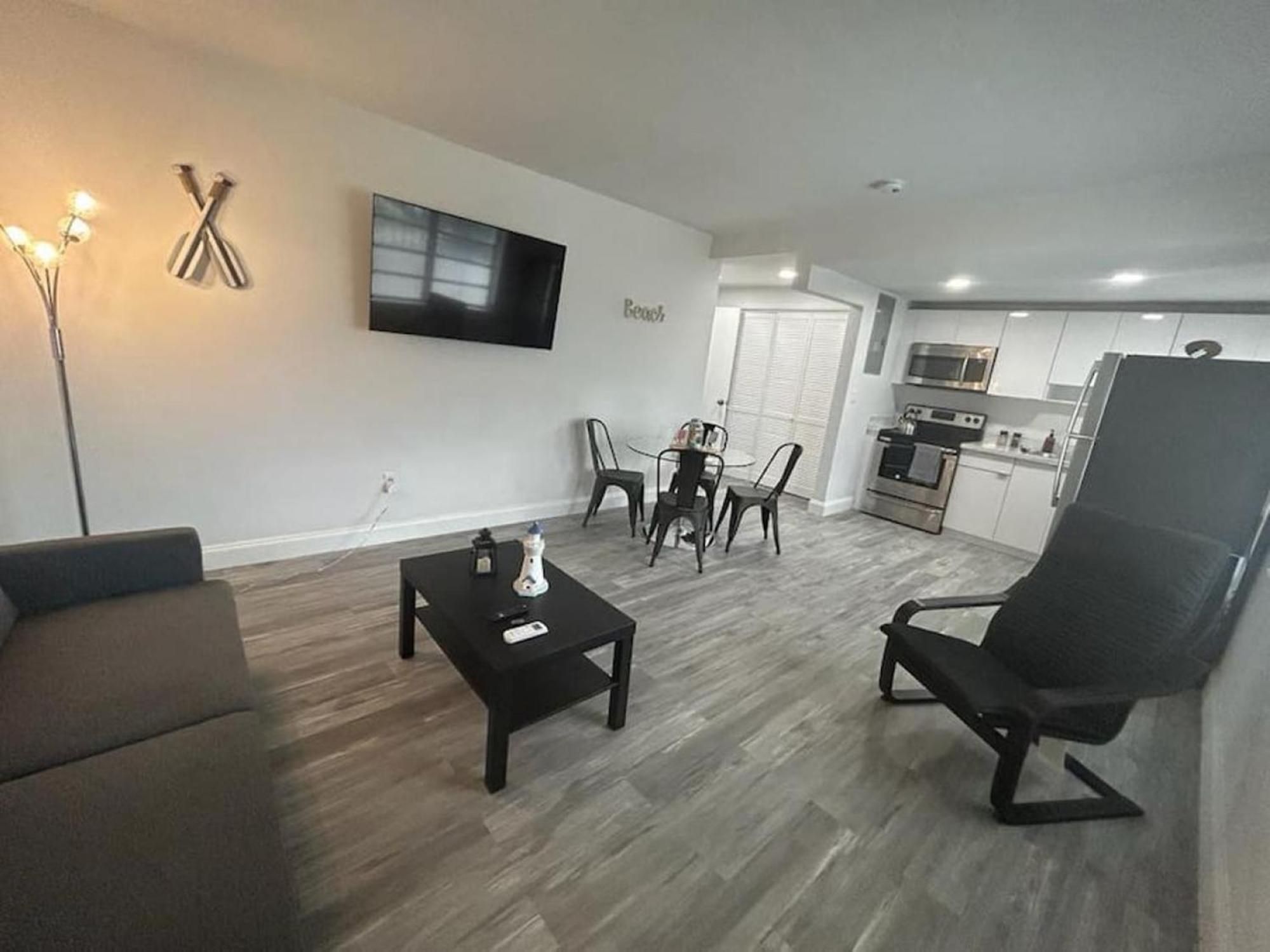 Fully Equipped Apartments With Parking Near Cocowalk Miami Zewnętrze zdjęcie